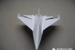 折纸飞机视频,跟随视频教程，轻松掌握折纸艺术